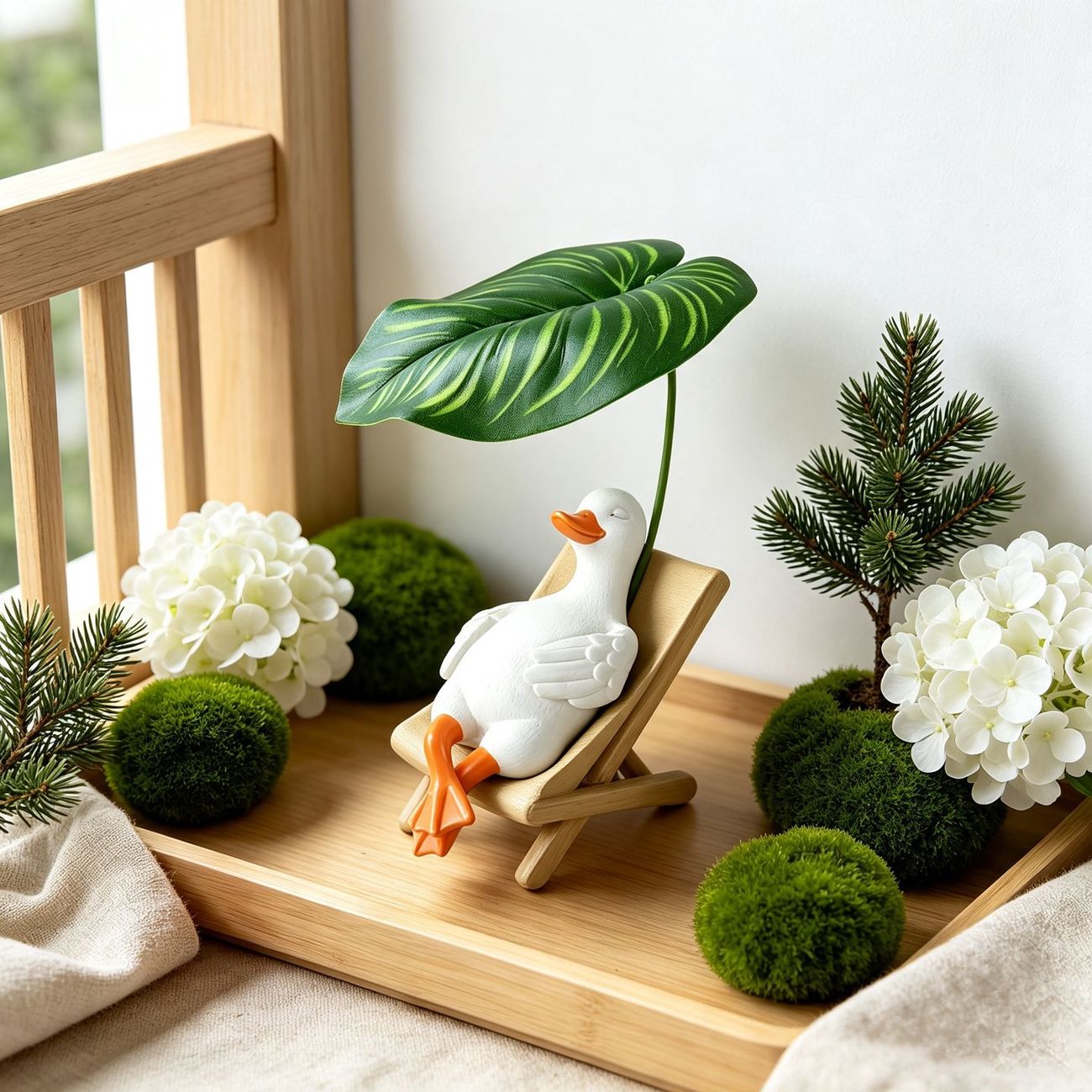 阳台绿植旁躺平鸭子桌面