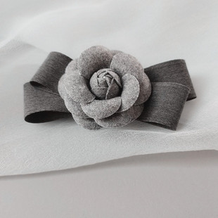 山茶花发夹女2024新款蝴蝶结后脑勺防滑低马尾弹簧夹半扎发顶夹