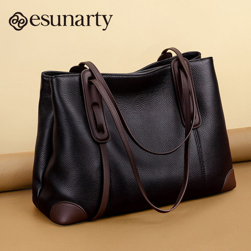 真皮女款黑色大容量通勤托特包