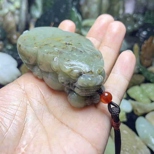 青花籽料貔貅手把