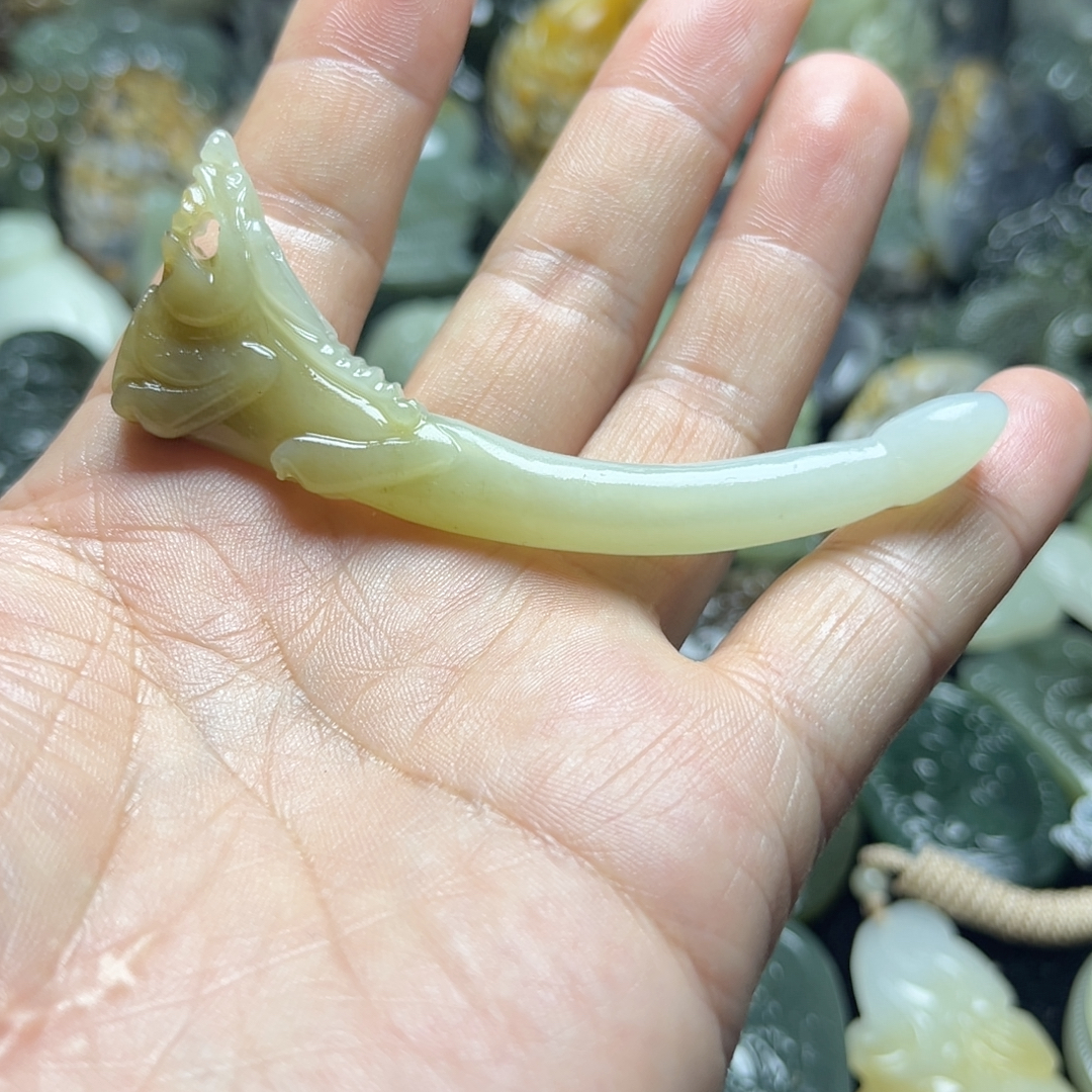 天然和田玉糖玉烟嘴手把件