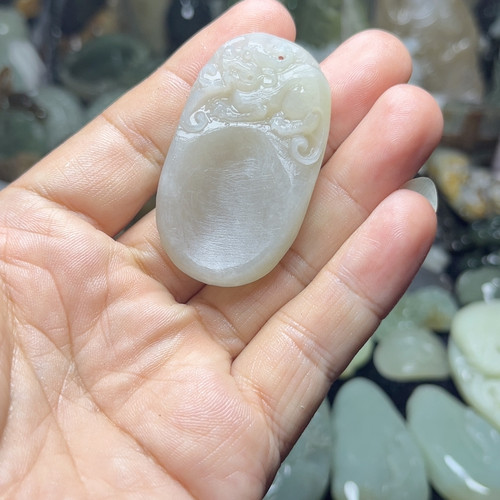 烟紫手搓貔貅挂件