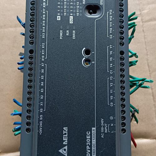议价台达PLCDVP30EC00R3实物图可维修