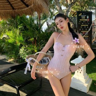 5070 显瘦连体泳衣纯欲辣妹泡温泉海边沙滩度假泳装 时尚 小香风修身