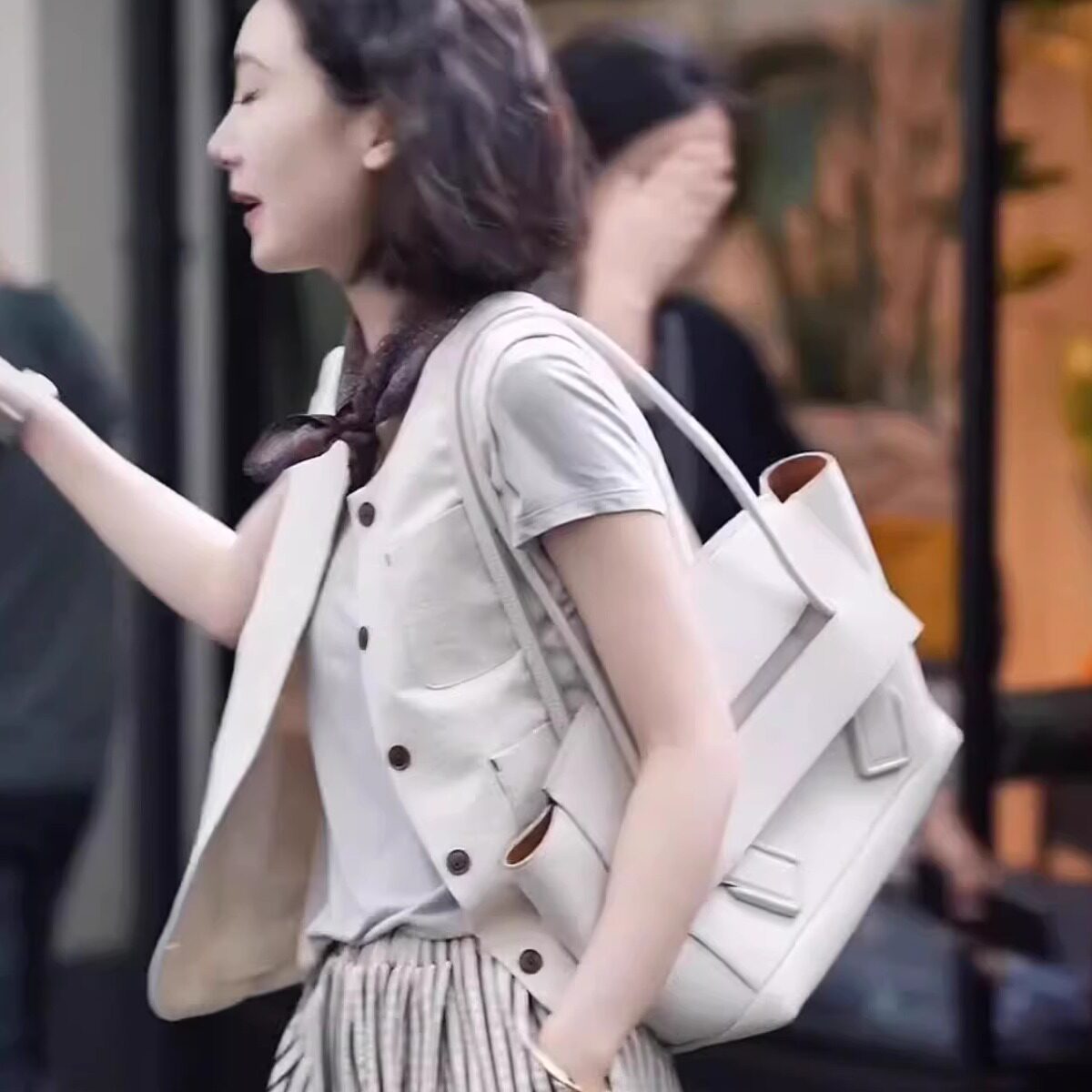 法式外穿西装马甲女款春夏2025新款时髦洋气无袖背心上衣开衫外套