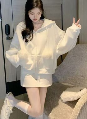 2025春秋季新款白色时尚卫衣两件套女大码高腰包臀半身裙时尚套装