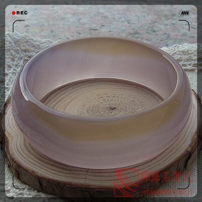 巴西玛瑙冰种俏色礼品玉髓手镯
