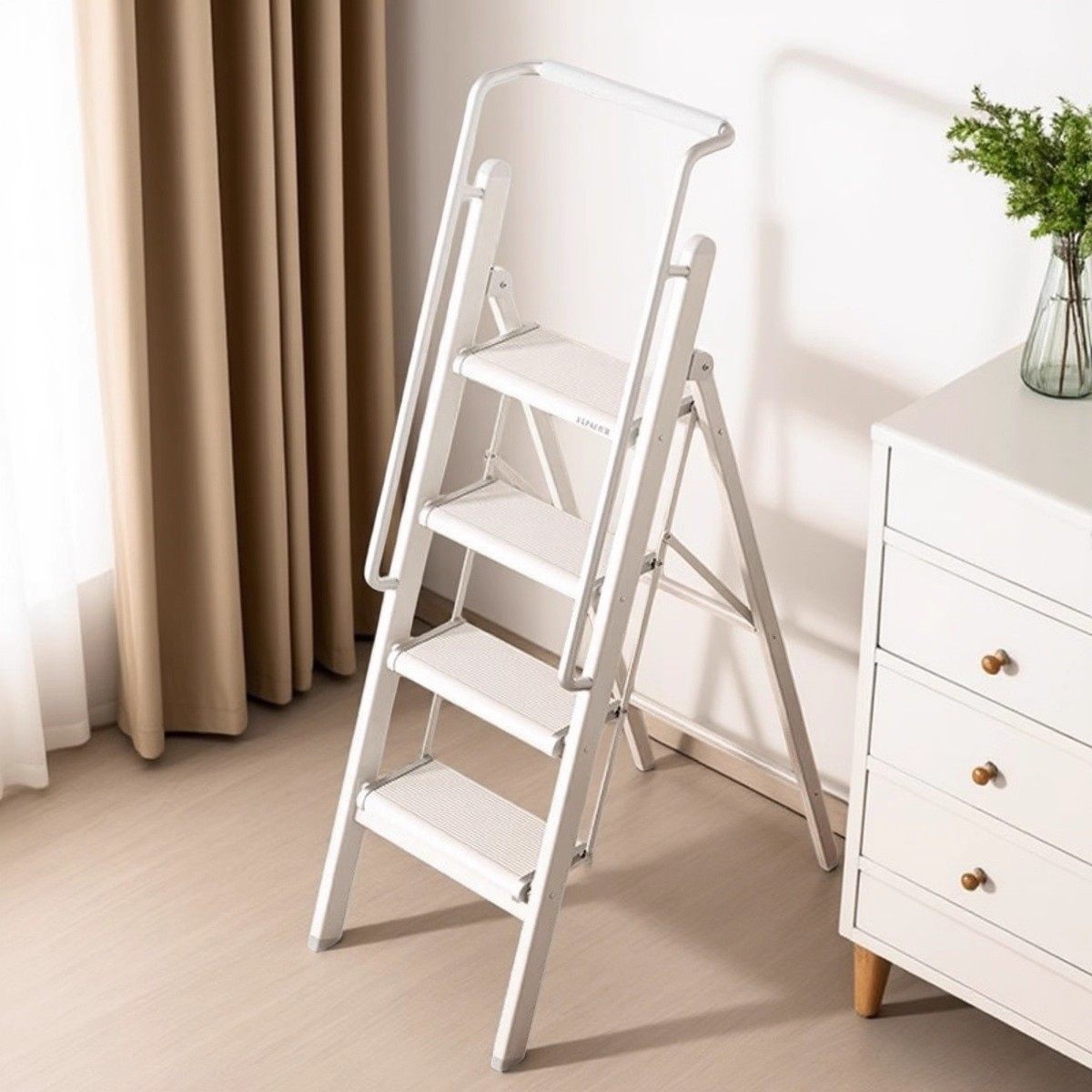 梯子家庭用折叠铝合金伸缩人字梯