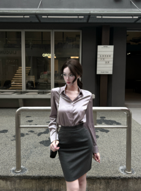 AWMUMU律政俏佳人职场休闲垂感通勤衬衣女高级感缎面翻领长袖衬衫