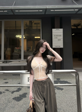 AWMUMU纯欲风辣妹V领蕾丝短袖T恤衫女夏季新款轻熟性感气质上衣女