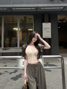AWMUMU纯欲风辣妹V领蕾丝短袖T恤衫女夏季新款轻熟性感气质上衣女