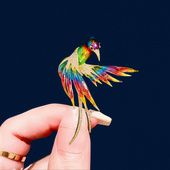 奥特莱斯品牌折扣店撤柜清仓捡漏轻奢七彩傲燕胸针outlets女配饰