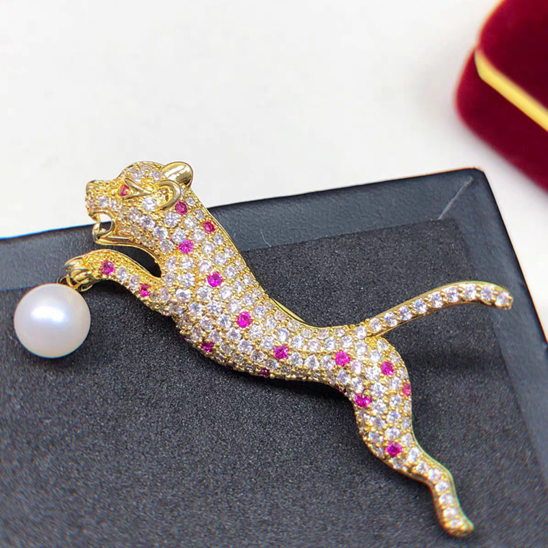 水钻猎豹胸针高级精致仿真动物胸