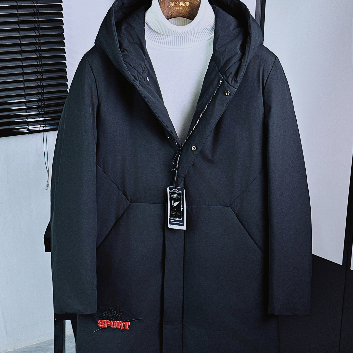 城市羽绒~中长款连帽黑色刺绣羽绒服品牌清仓男士秋冬棉衣外套D06