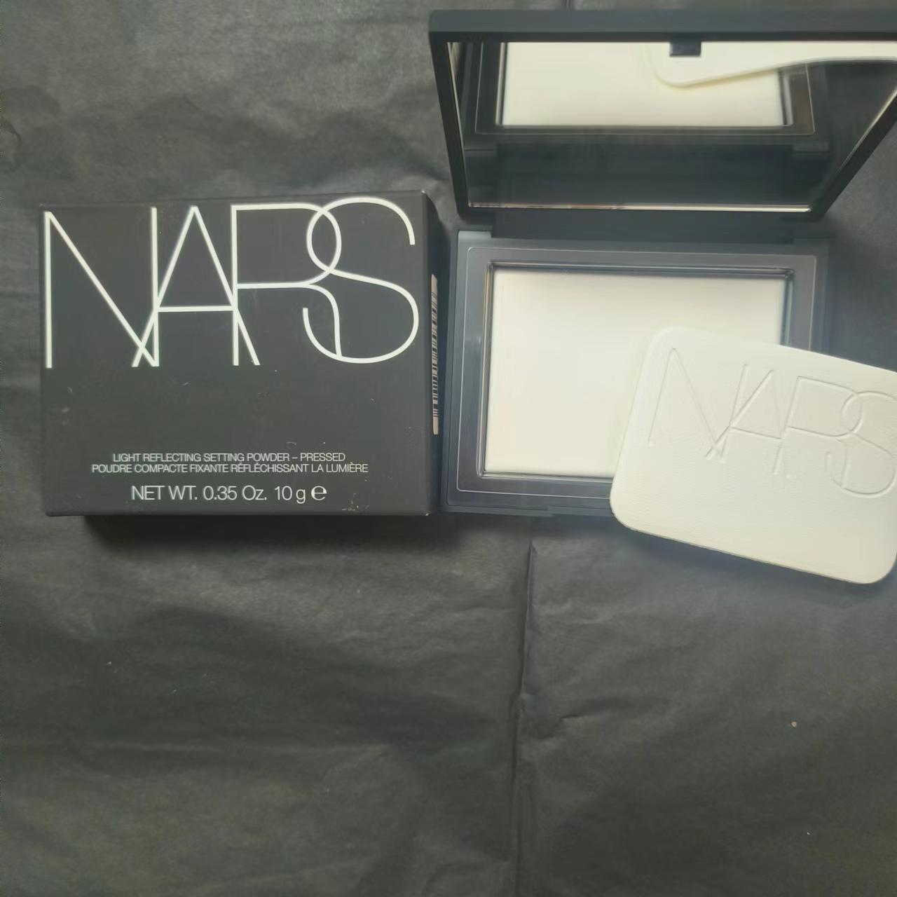 NARS纳斯大白饼裸光透明色蜜粉饼定妆控油持久遮瑕隐形10g
