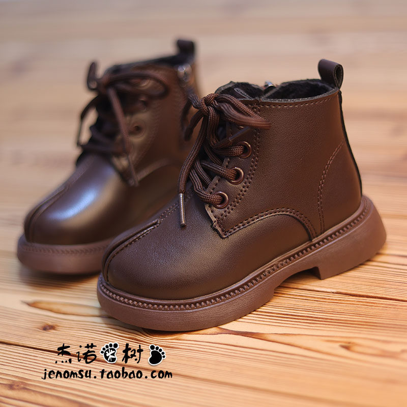 女宝马丁靴加绒保暖英伦风两岁半