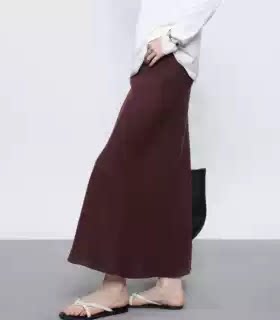 时尚安可拉红极简半裙