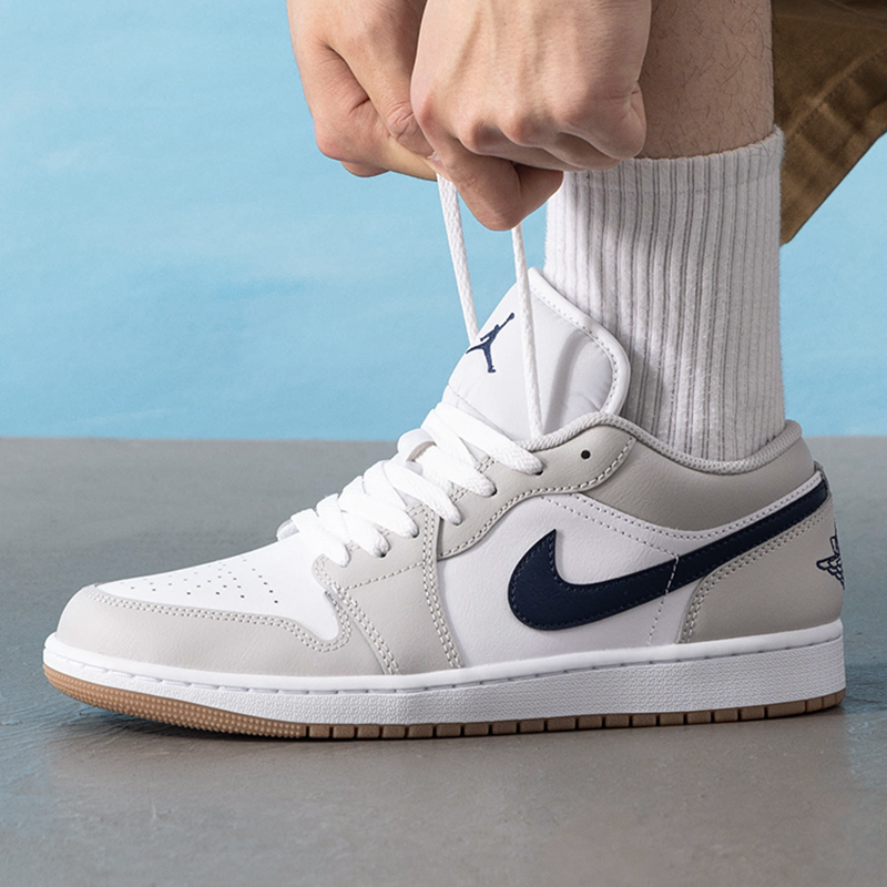 Nike/耐克男Air Jordan 1 AJ1 经典复古篮球休闲板鞋553558-146
