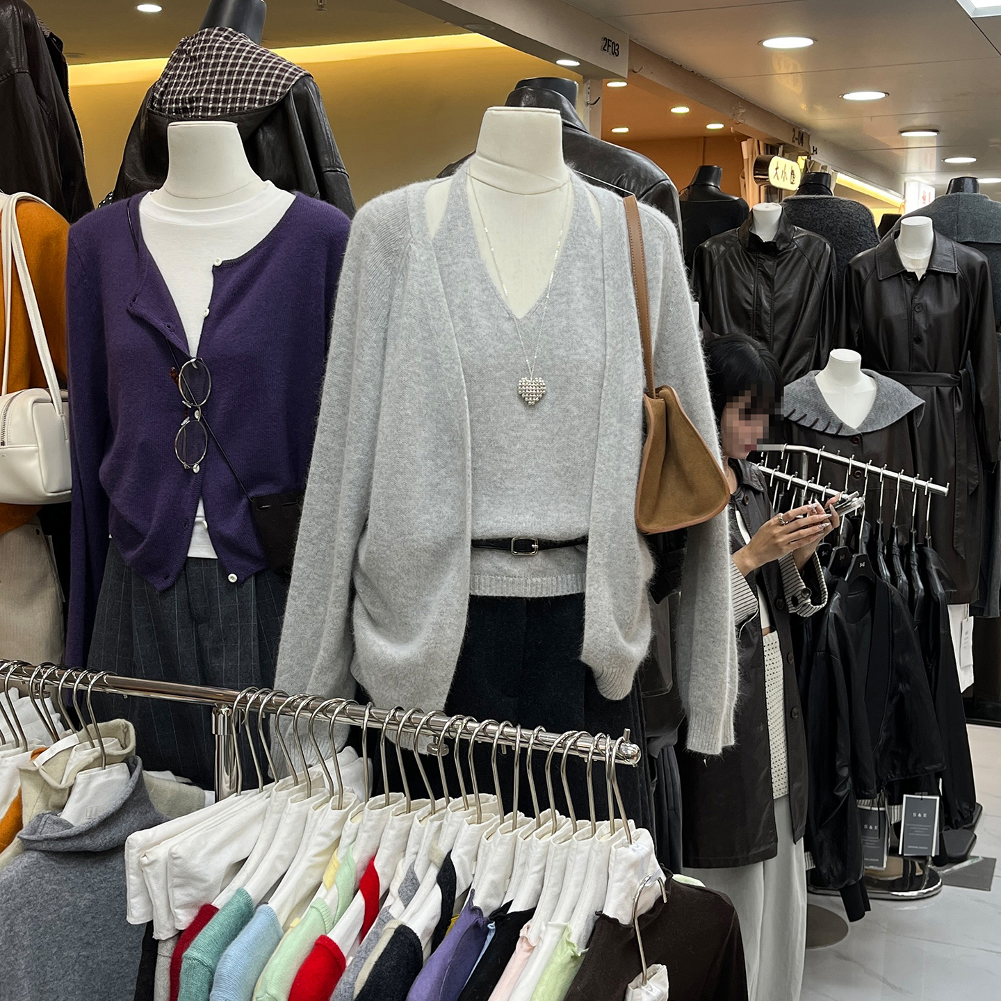 假两件挂脖背心毛衣开衫外套女