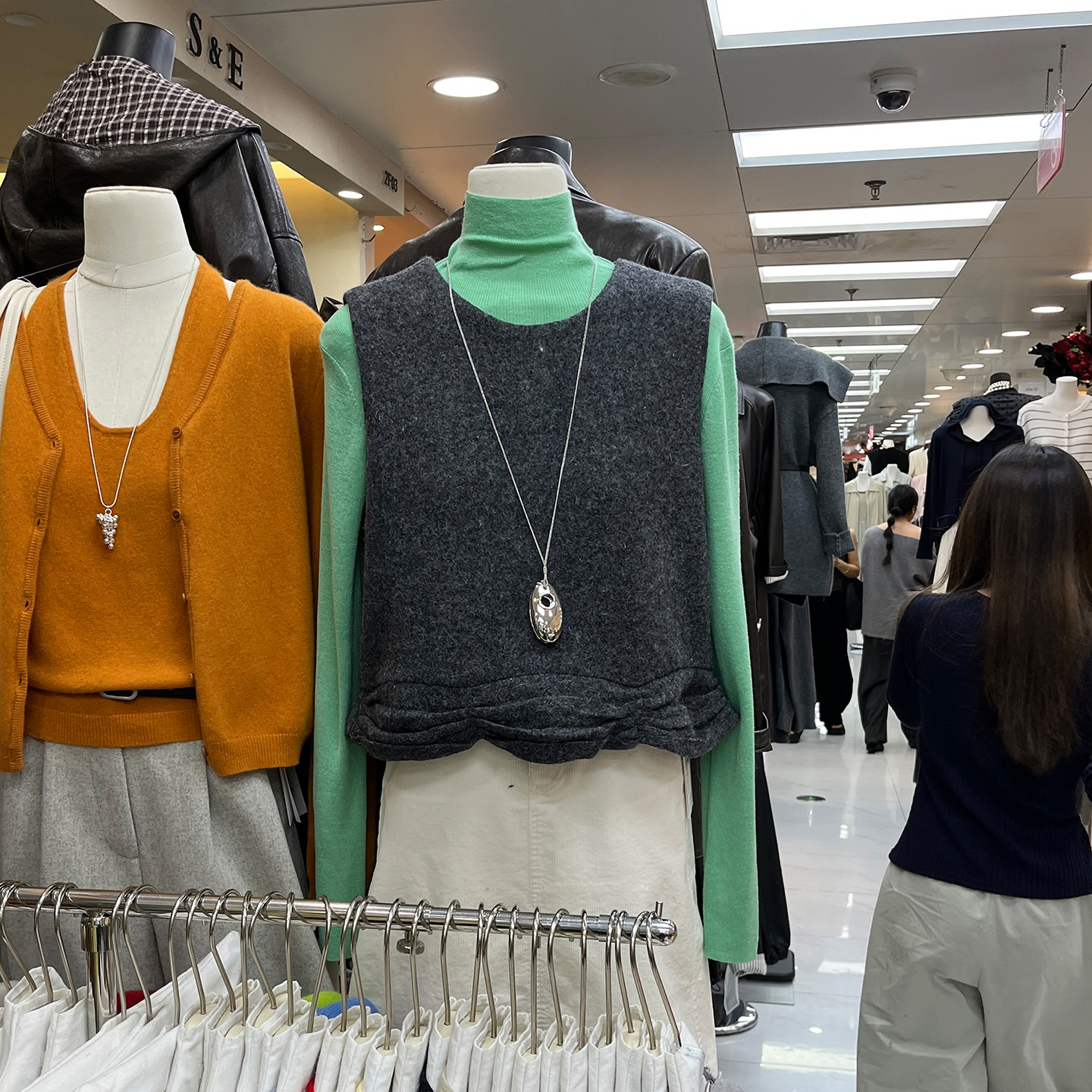 高知穿搭马甲短款圆领毛呢背心