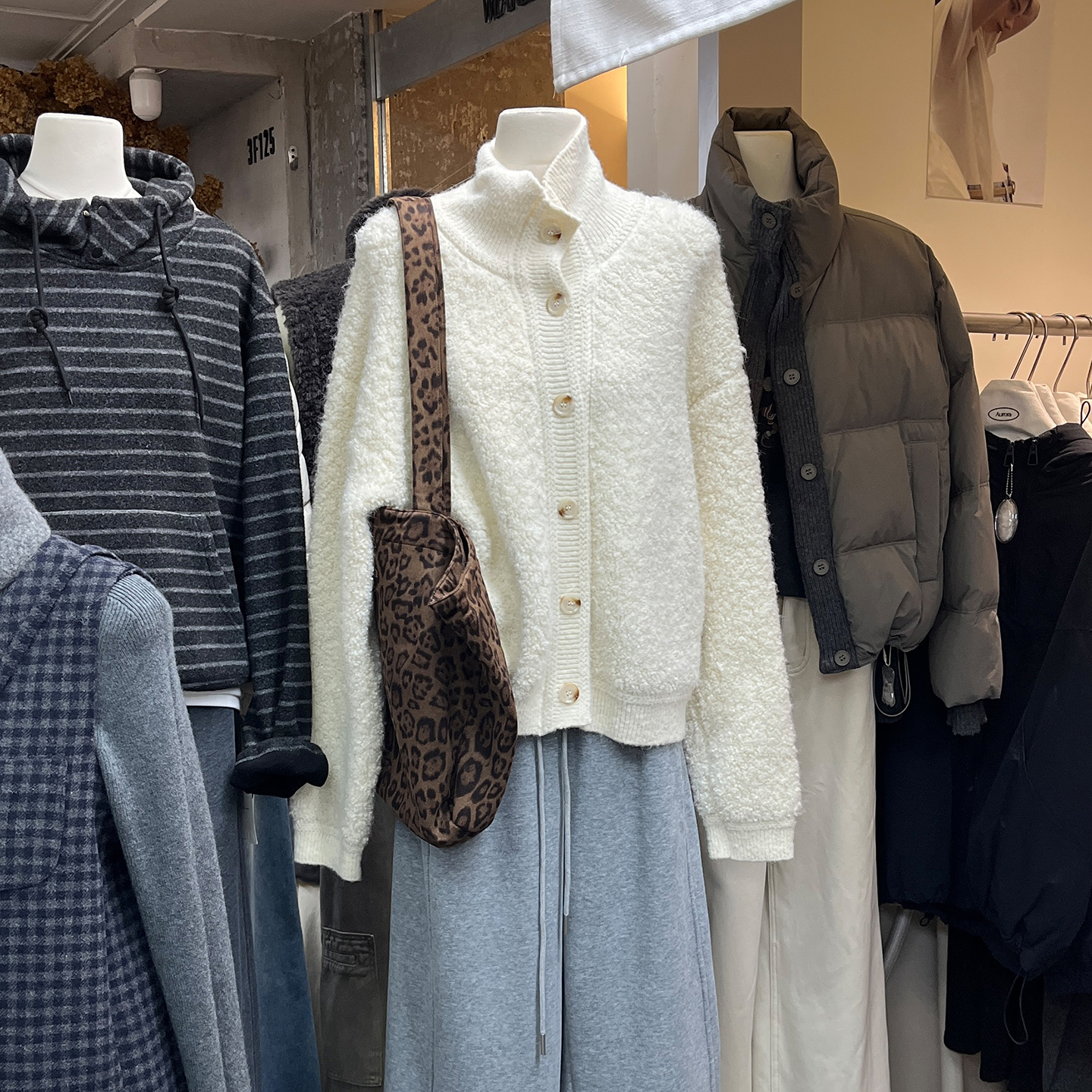 宽松纯色洋气高领毛衣开衫外套