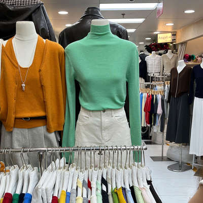 纯色修身高领针织衫女