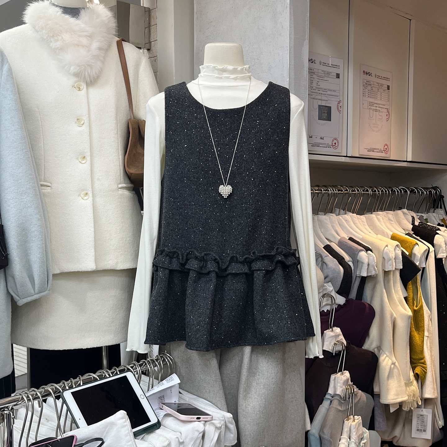 宽松中长款毛呢圆领背心连衣裙