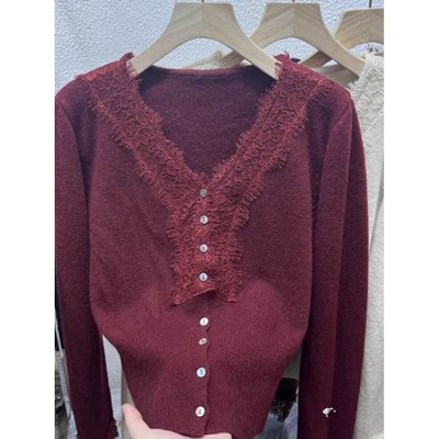 十三行韩版蕾丝拼接V领毛衣女