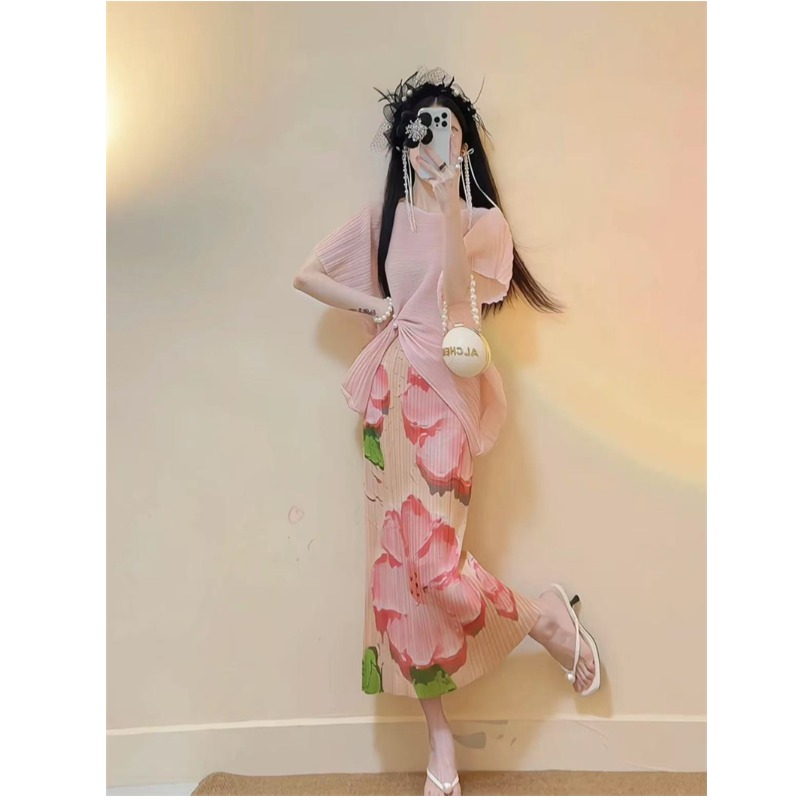 蝴蝶上衣气质大花半身裙套装