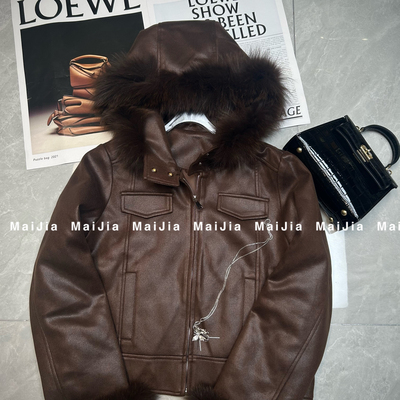 阅悦冬上新设计感深棕色麂皮绒毛领短外套28