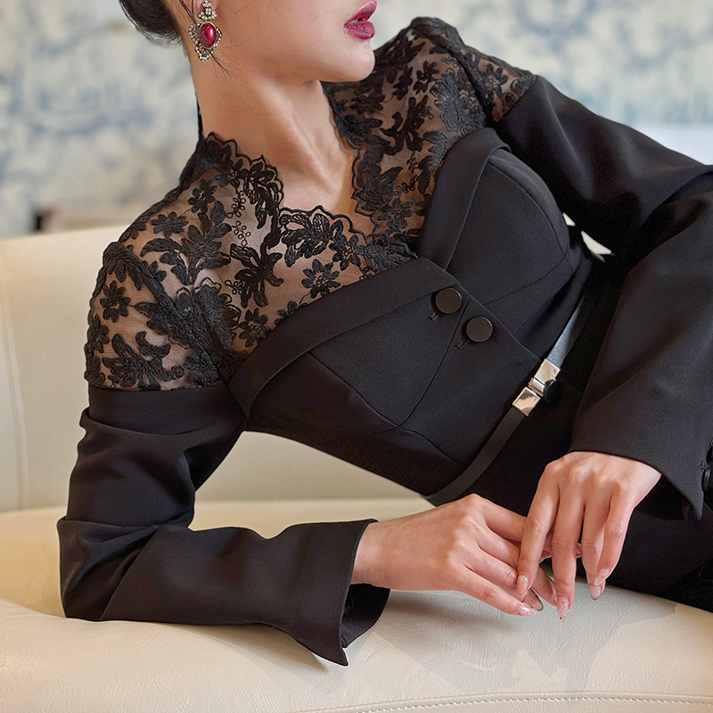 夜莺情话复古性感气场修身短款蕾丝上衣长袖外套黑色西装24春夏女
