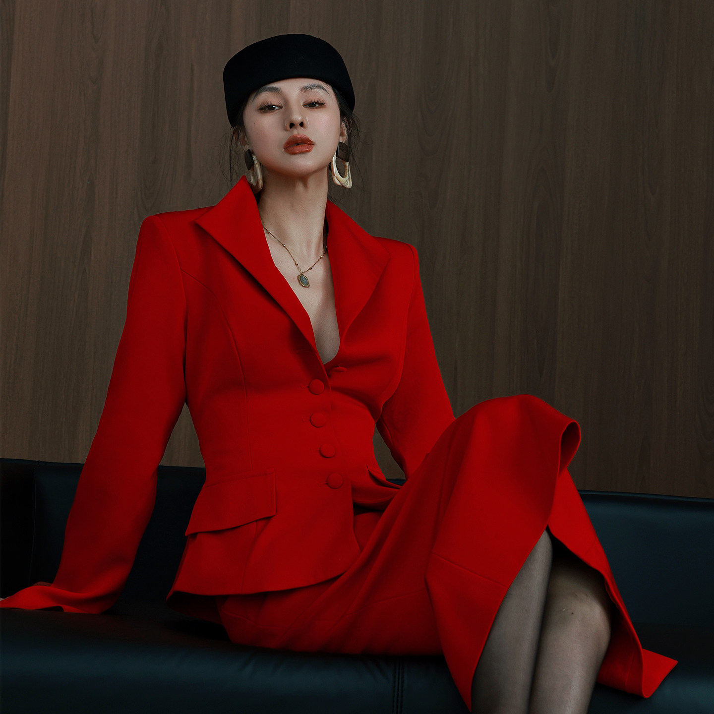 2026新款春季御姐轻熟复古风收腰喇叭袖西装鱼尾包裙红色套装女