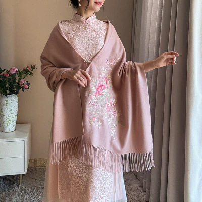 粉色旗袍披肩婚礼妈妈外搭羊毛喜婆婆婚宴高端羊绒刺绣冬保暖结婚
