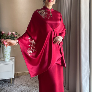 旗袍披肩婚礼妈妈婚宴喜婆婆披风礼服外搭酒红色刺绣真丝春季