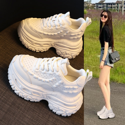 黑色厚底内增高老爹鞋女款
