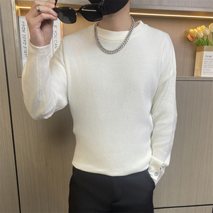 M825-P55控85秋冬新款圆领套头针织毛衣男士袖口开叉设计打底衫图片