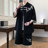 黑色