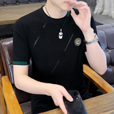 黑色