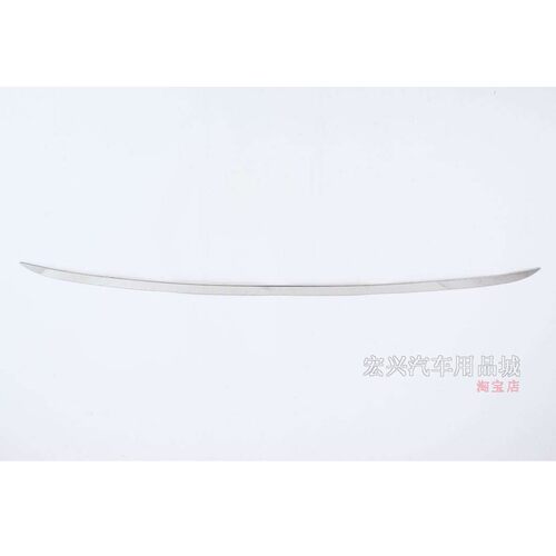 适用于23 24款华为智界S7尾门饰条 亮条 后备箱盖下装饰条 不锈钢
