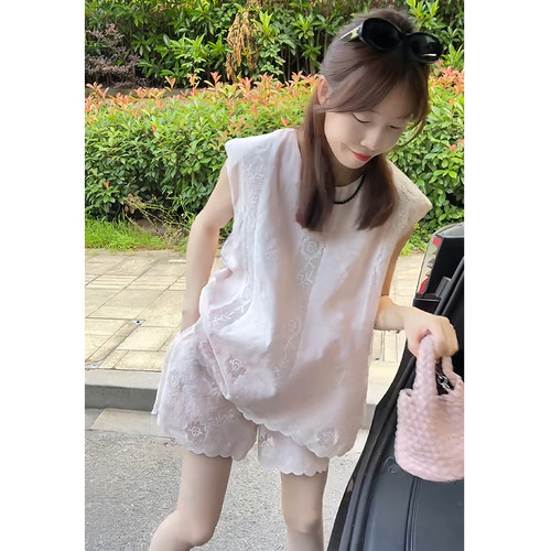 高级感刺绣蕾丝无袖衬衫短裤套装