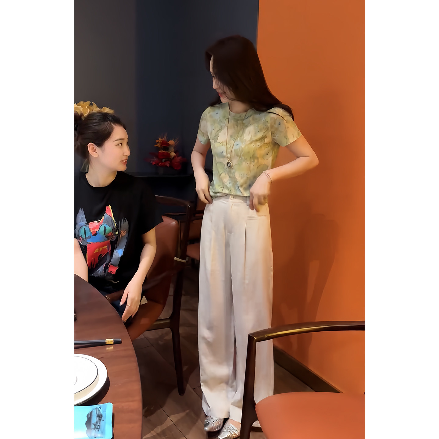 初夏独特绝美小套装女夏韩版百搭短袖T恤直筒裤减龄轻熟风两件套