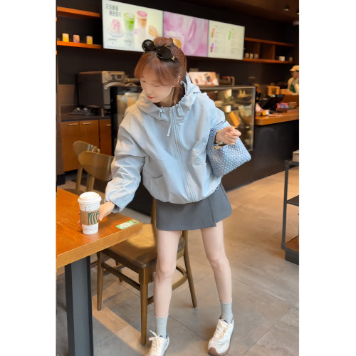 春季运动风连帽短款外套两件套女