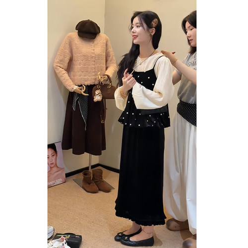 叠穿气质衬衫波点吊带半身裙套装