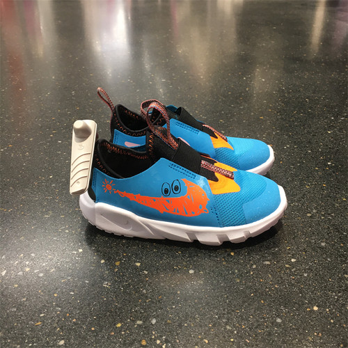 耐克轻便缓震免系带运动鞋婴童