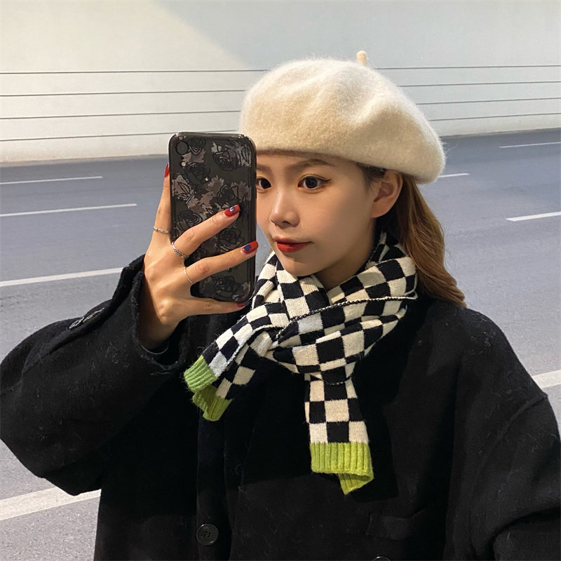 绿边黑白格子针织毛线围巾