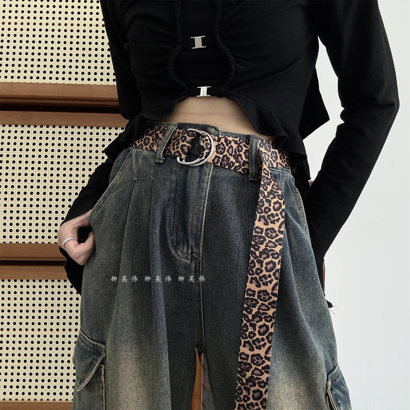 豹纹~个性皮带配牛仔裤装饰~