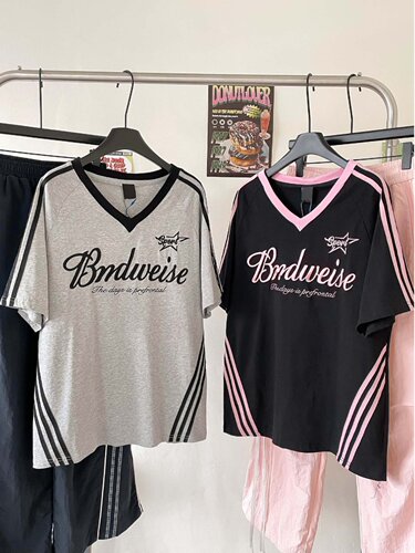 甜酷风拼色三条杠V领短袖T恤女2025夏季美式情侣休闲宽松运动上衣