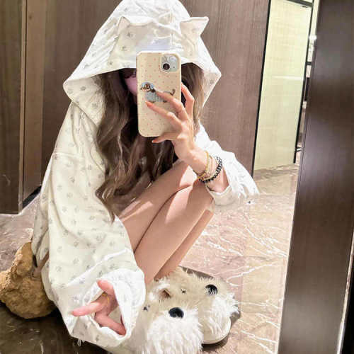 美式猫爪连帽薄款防晒外套女春夏2025新款设计感chic宽松慵懒上衣