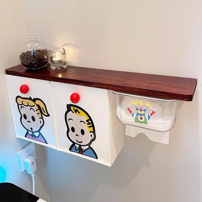 卫生间马桶旁木板置物架纸巾盒