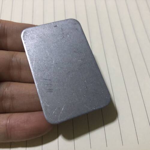 新品 长方形镀锌板厚铁片 无磁性可被磁铁吸 引磁片长52*33*2毫米
